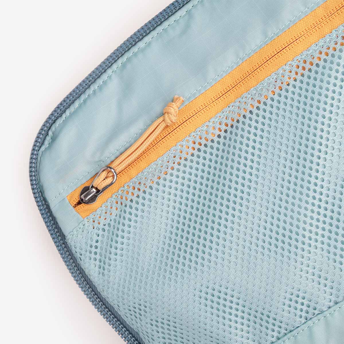 Cotopaxi Allpa 28L Travel Pack
