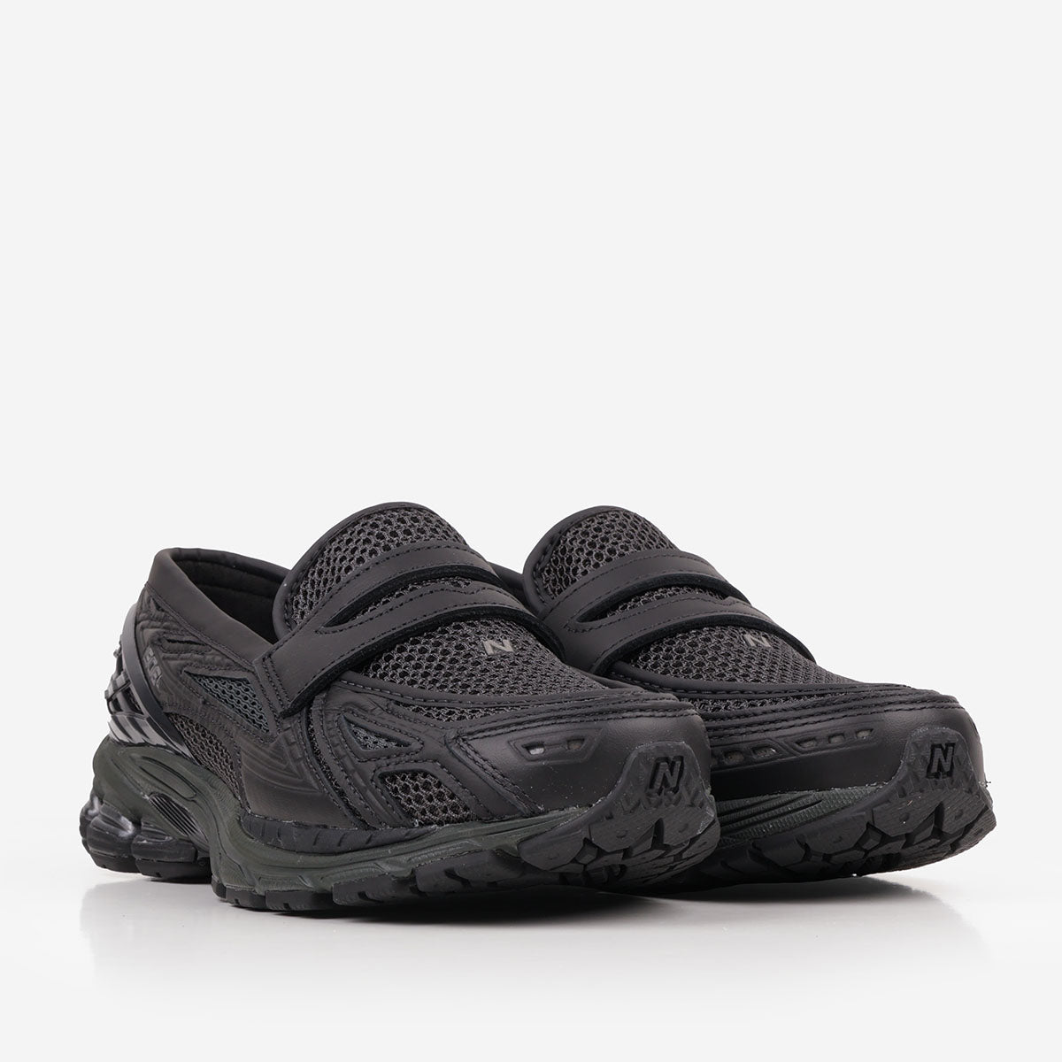 New Balance 1906L Shoes