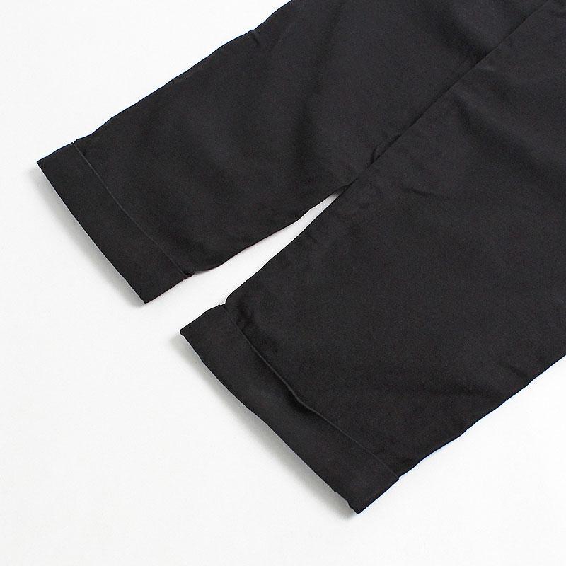 Gramicci Back Satin Tuck Tapered Pant